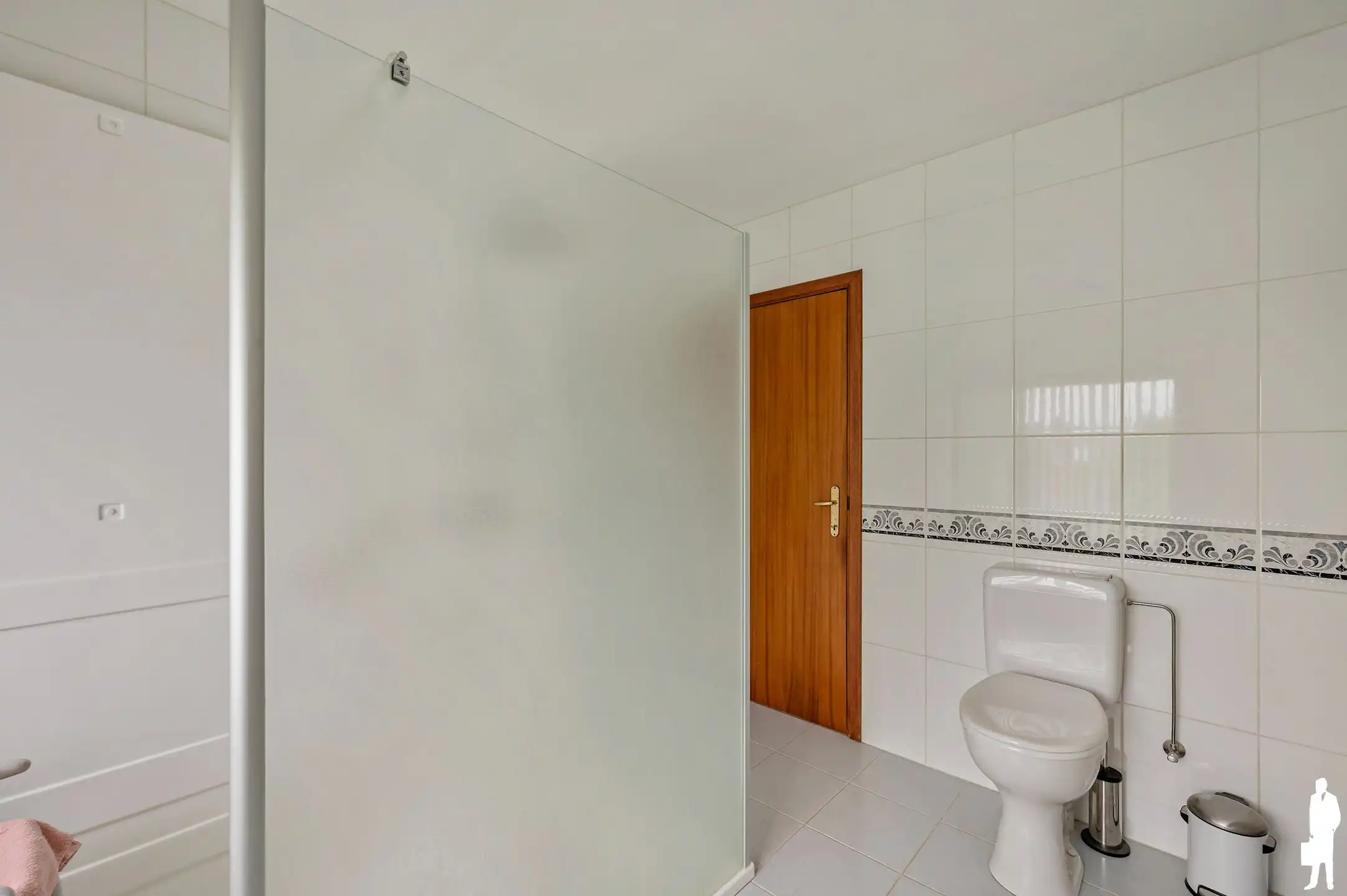 Ruime en energiezuinige bel-etagewoning met grote tuin.&nbsp; foto 24