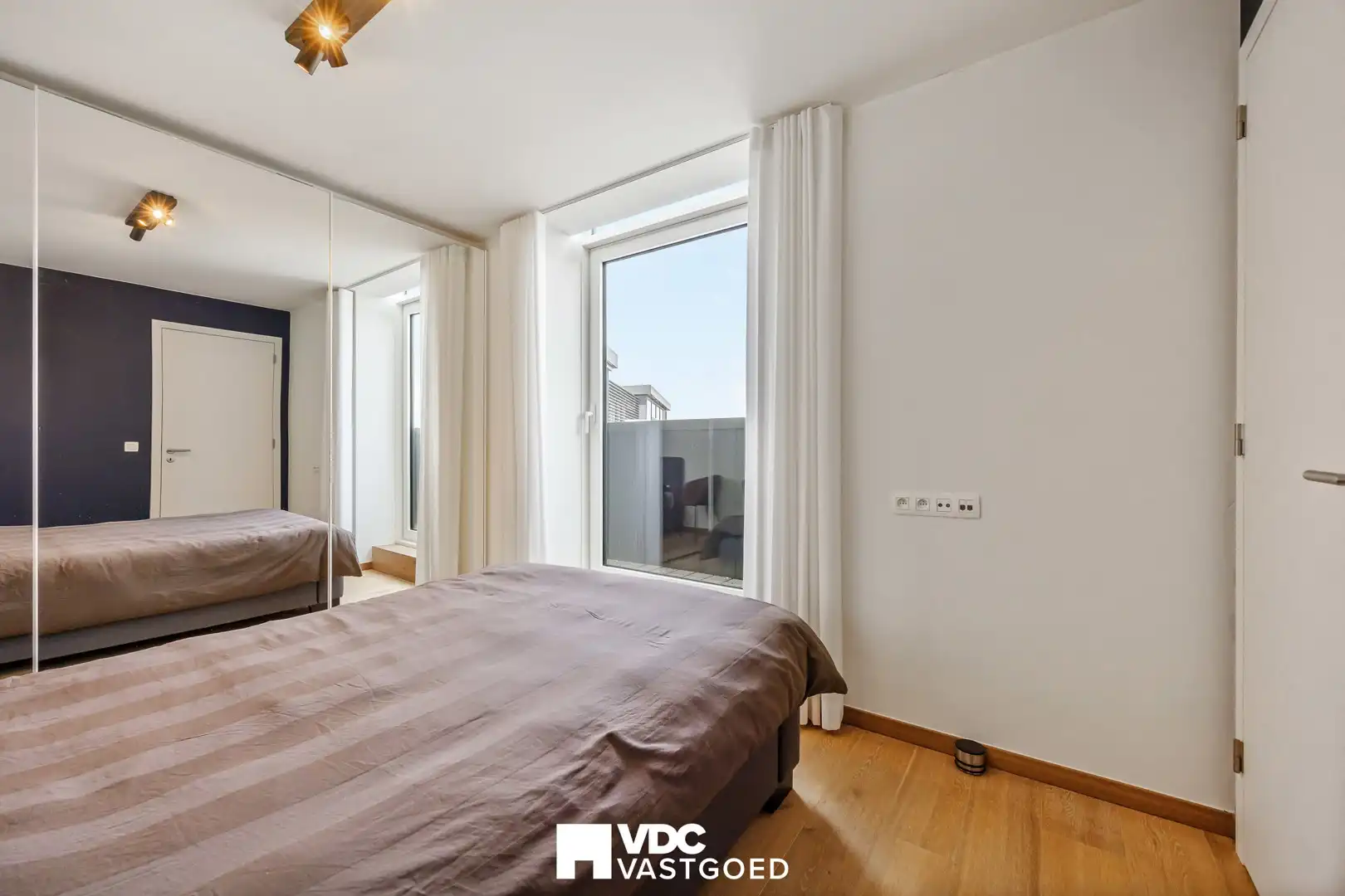Exclusief duplex-penthouse met panoramisch zwembad – Zuidzicht Hasselt foto 35