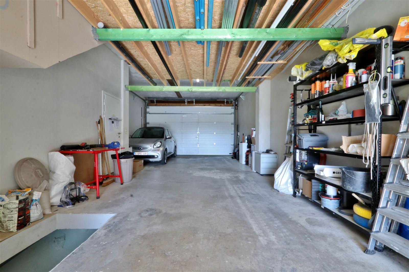 Atelier met volledig kelderverdiep en tuin/buitenruimte foto 6