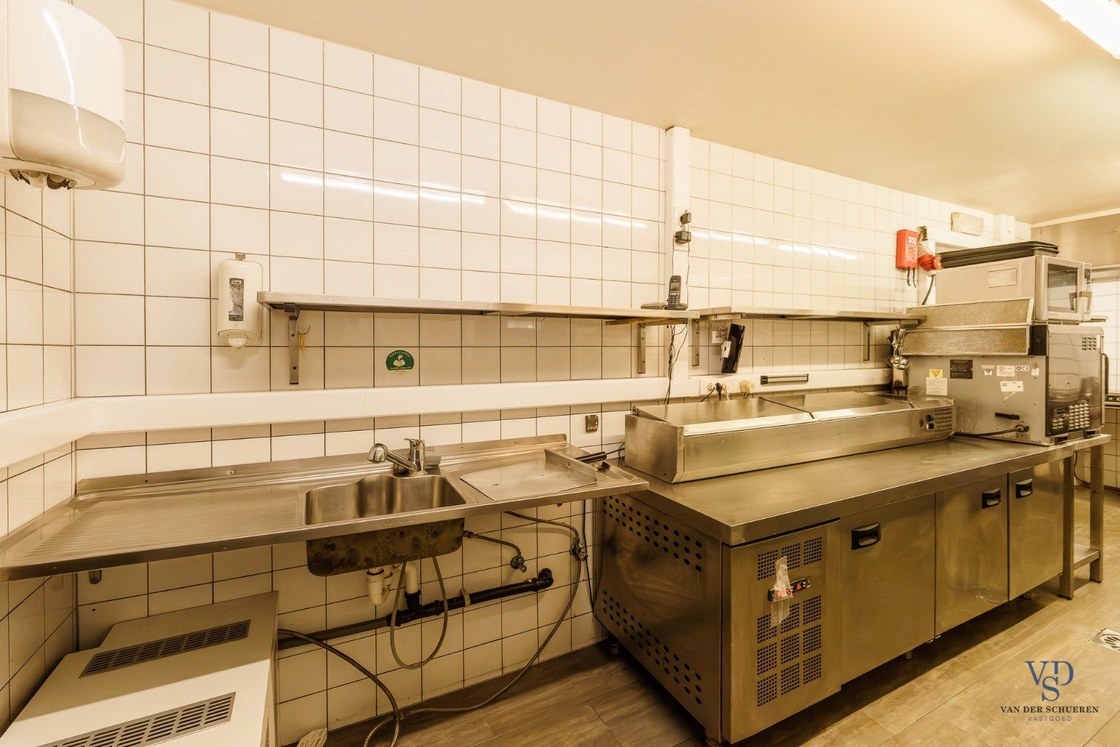 Uitzonderlijk commercieel pand ! foto 12