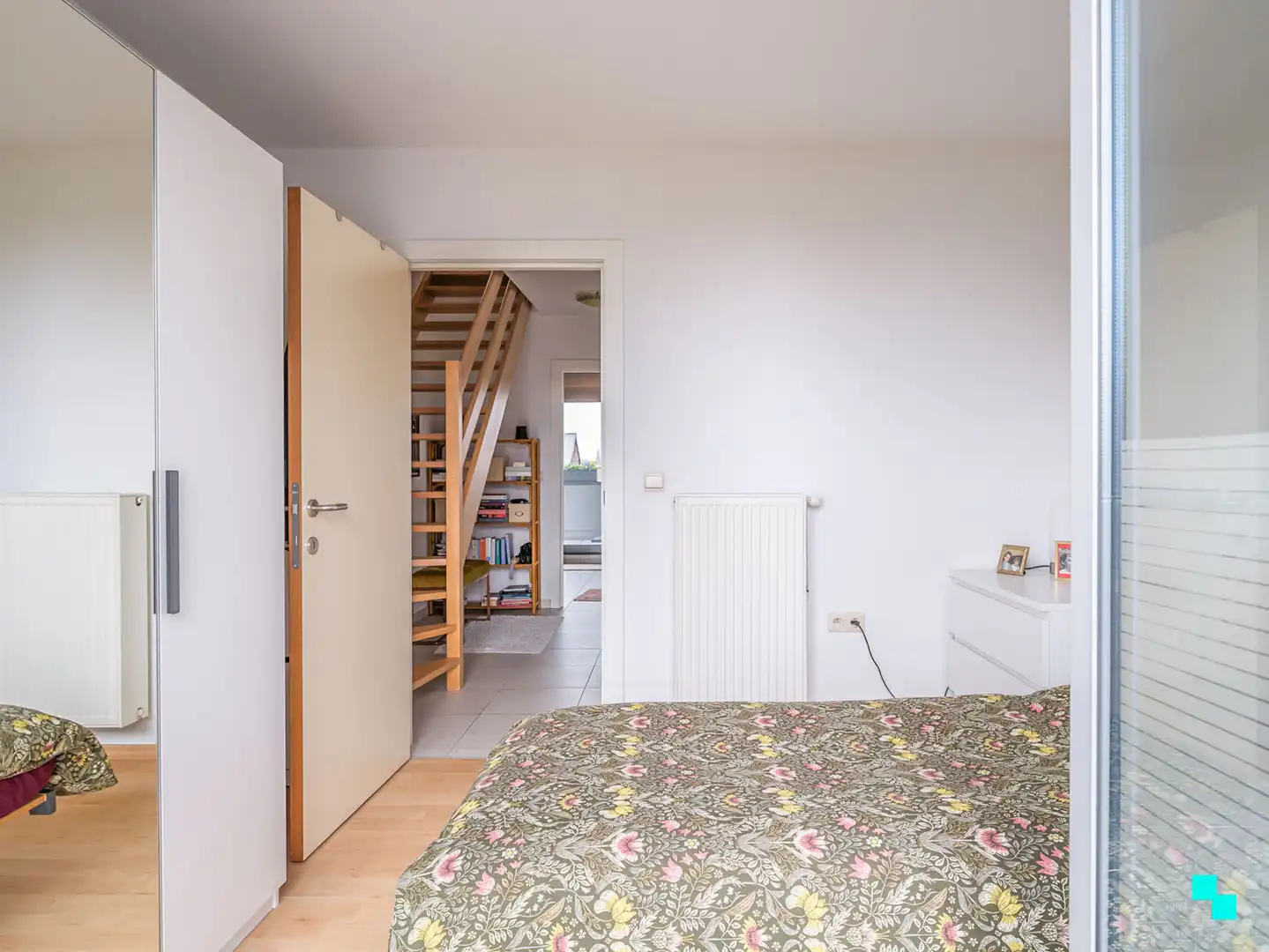 Lichtrijk duplexappartement met drie slaapkamers aan de rand van Gent foto 16