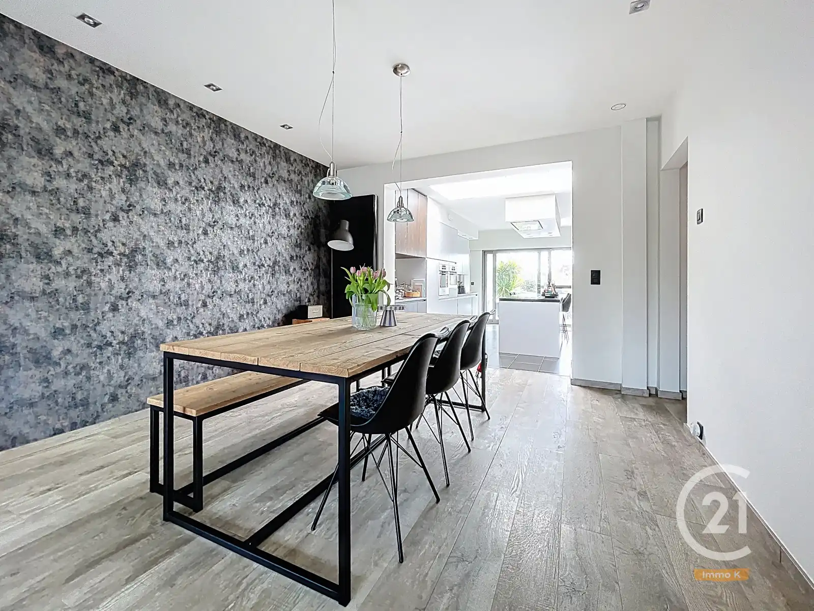 Instapklare, goed onderhouden gezinswoning met ruime garage. foto 8