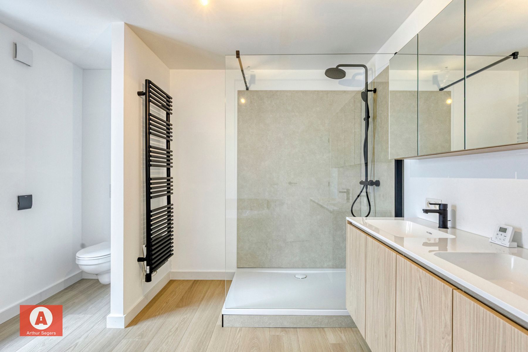 Totaal gerenoveerde woning met A-label foto 18
