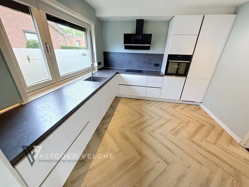 Woning met 3 slaapkamers op uitzonderlijk perceel van 1,63 hectare in groene omgeving foto 8