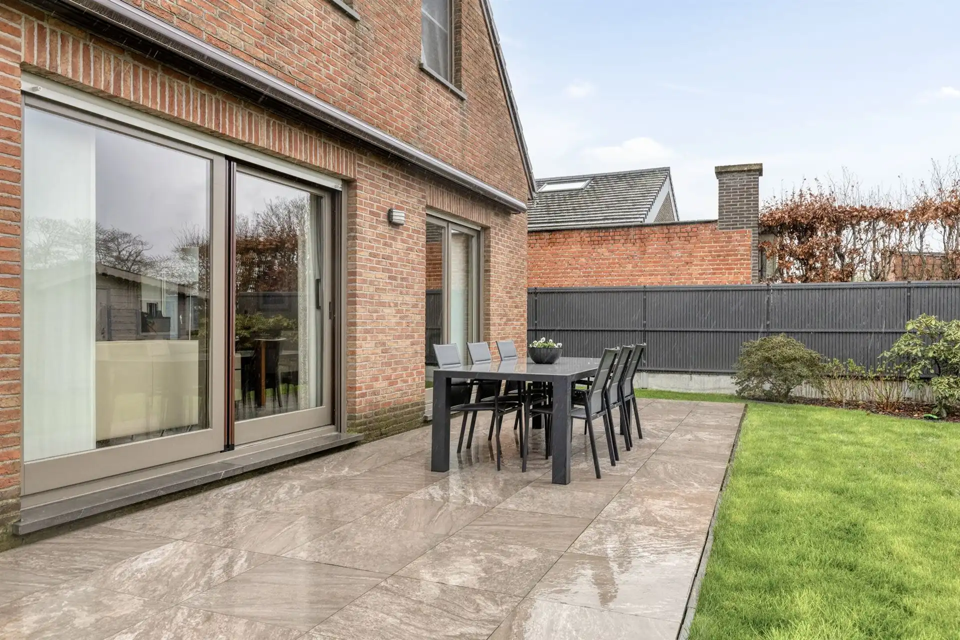 Instapklare woning met 3 slaapkamers en tuin.  foto 24