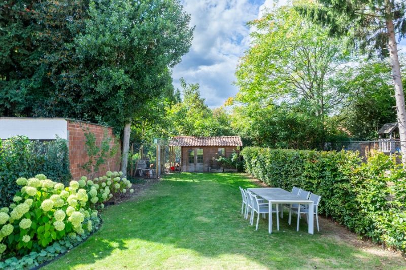 Karaktervolle, instapklare en lumineuze eigendo, ruime tuin, top locatie! foto 3