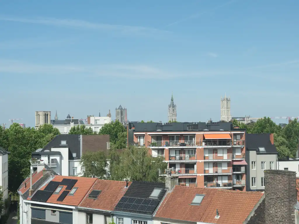 Appartement met panoramisch stadszicht op toplocatie nabij de Coupure foto 14