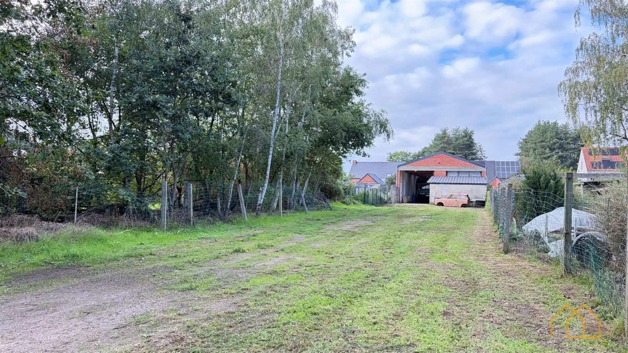 Hal van 200m² met tuin  foto 19