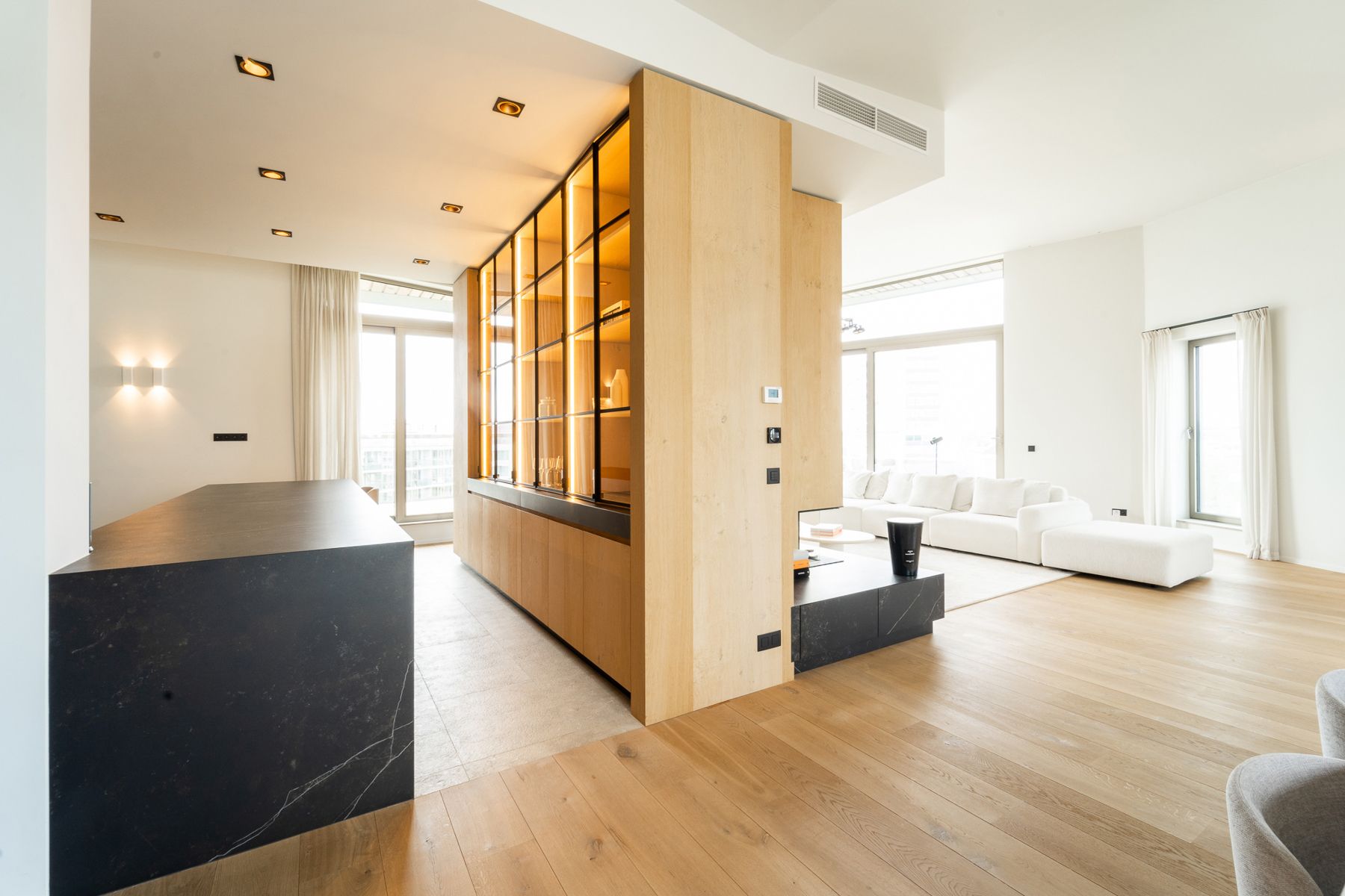Luxueuze penthouse te koop op toplocatie! foto {{pictureIndex}}