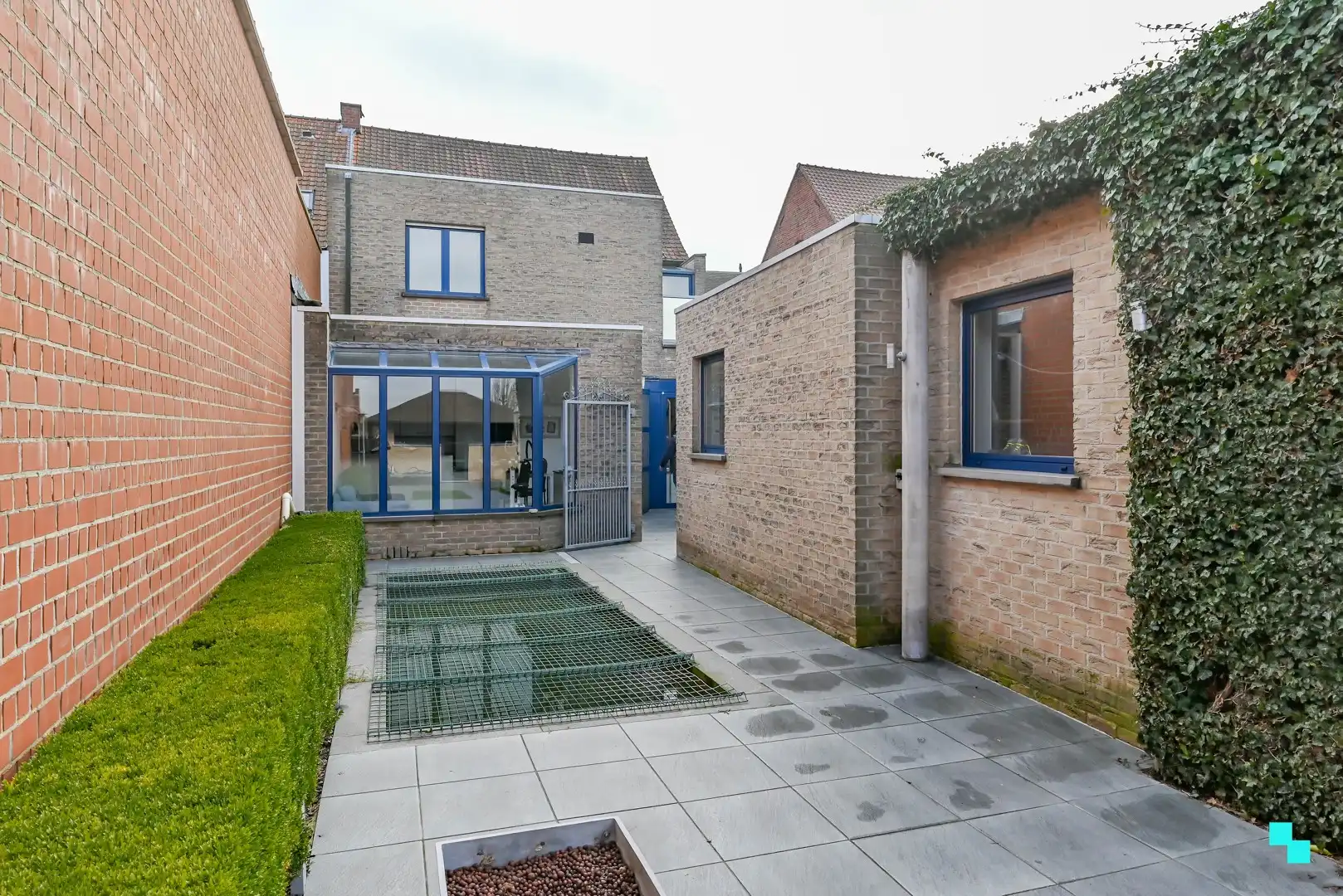 Bijzonder ruime handelswoning in centrum Lendelede foto 21