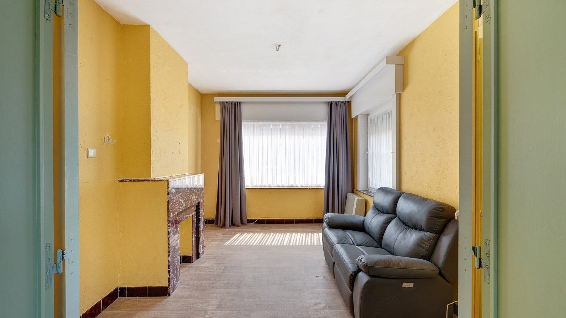 Interessante woning met parking & tuin te Heist-centrum foto 9