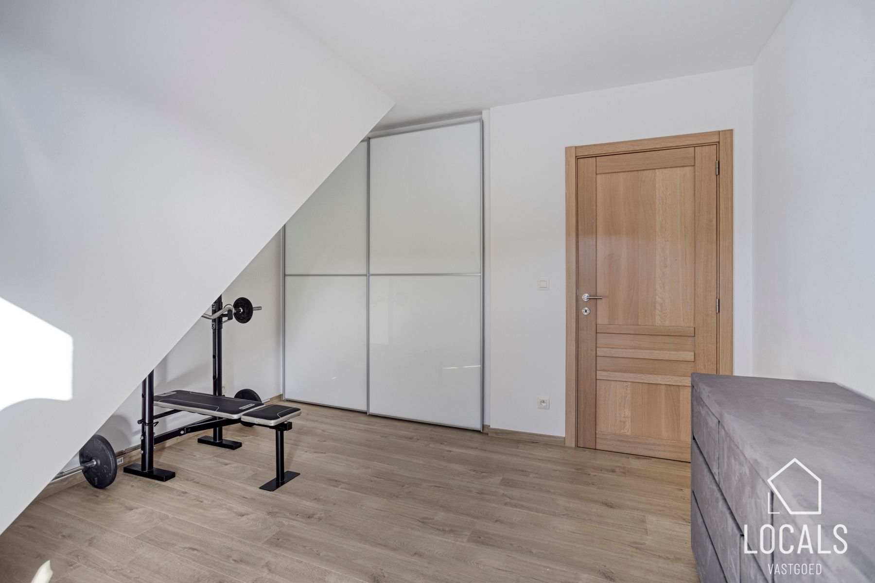 Instapklaar appartement met garage in Denderleeuw foto 12