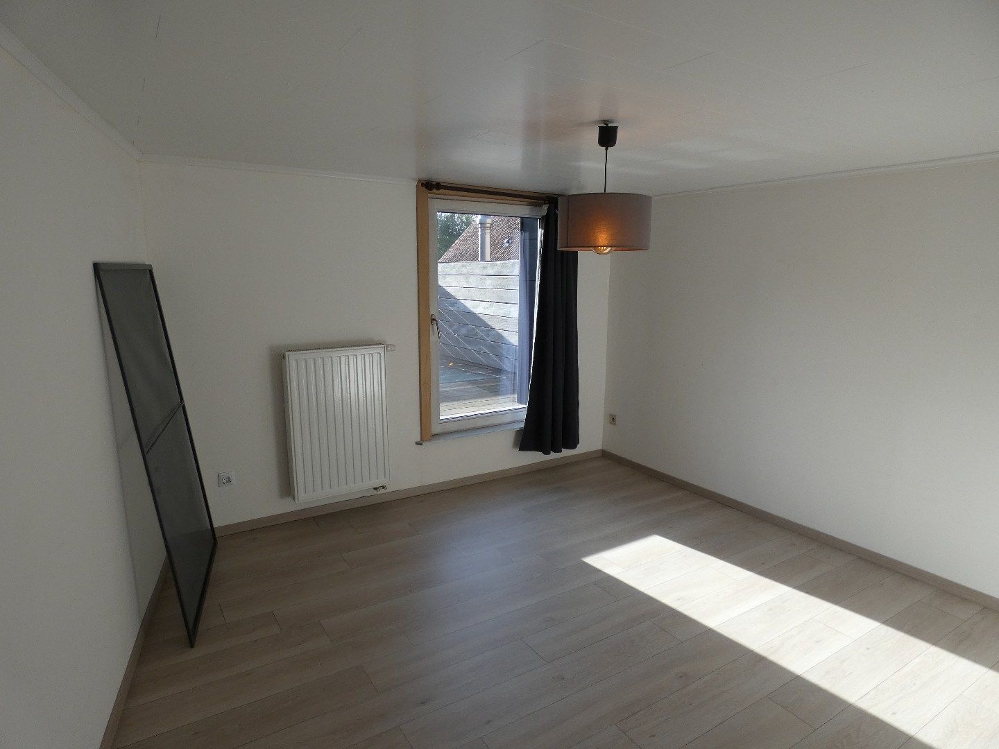 Gezellige woning met 3 slpk, koer en terras, gunstig gelegen in Torhout foto 9