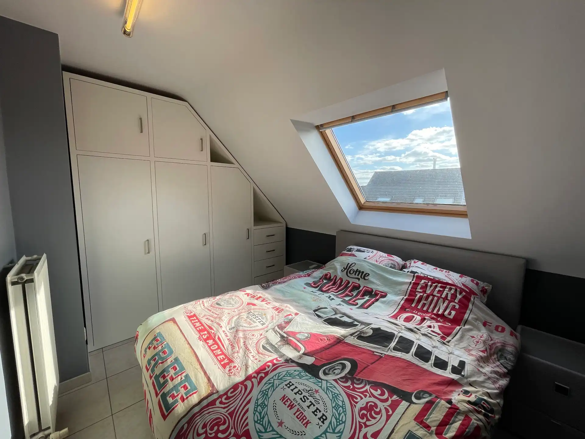 BURST - Gezellig dakappartement met binnenstaanplaats. foto 7