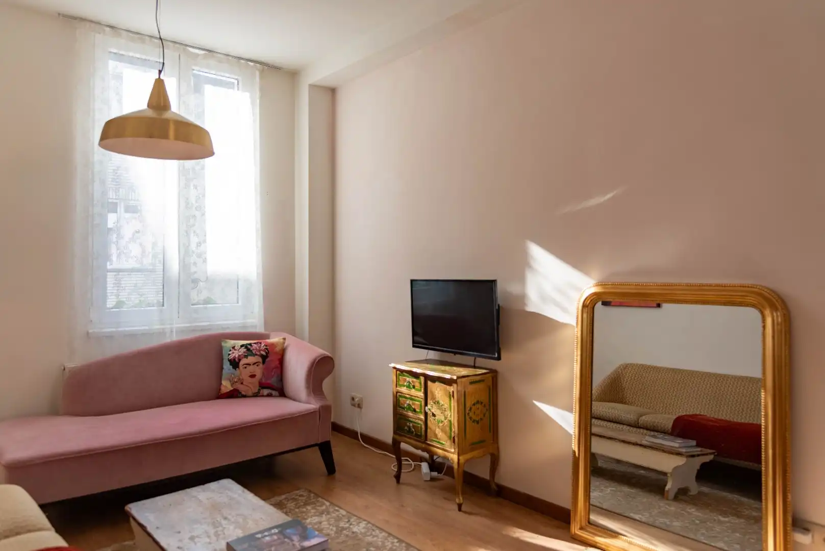Charmante woning met 2 slaapkamers en stadstuin foto 16