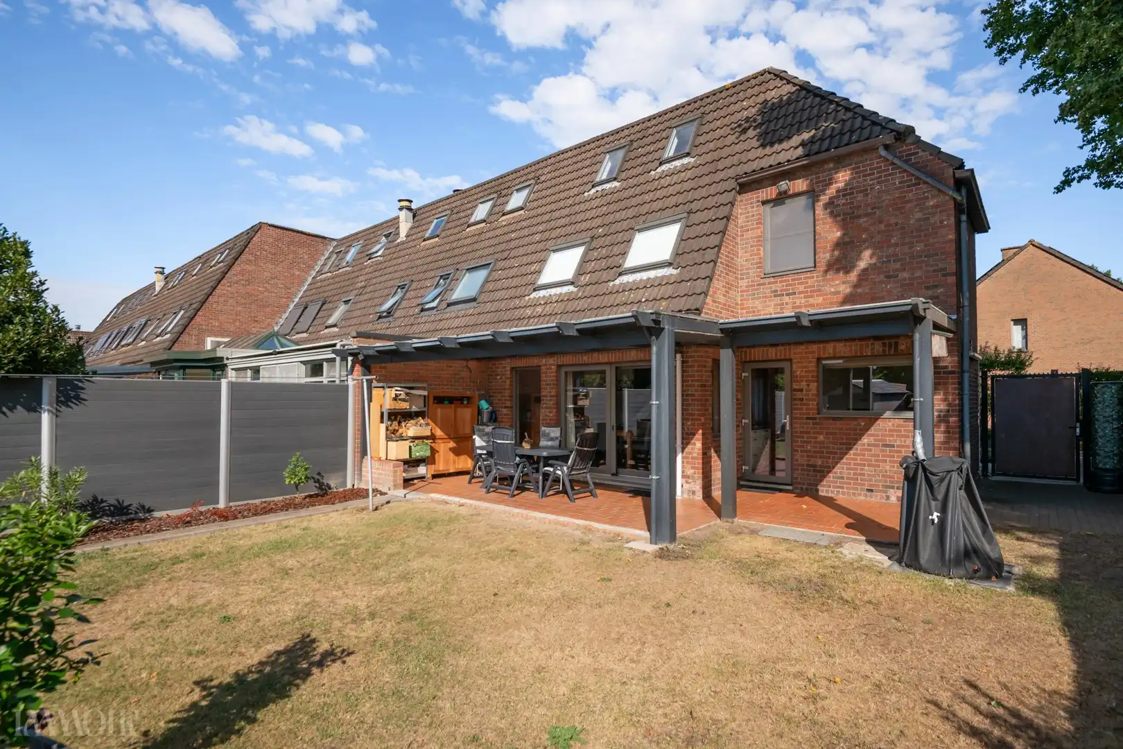 Charmante HOB met zuidgerichte tuin en garage in Brasschaat. foto 17