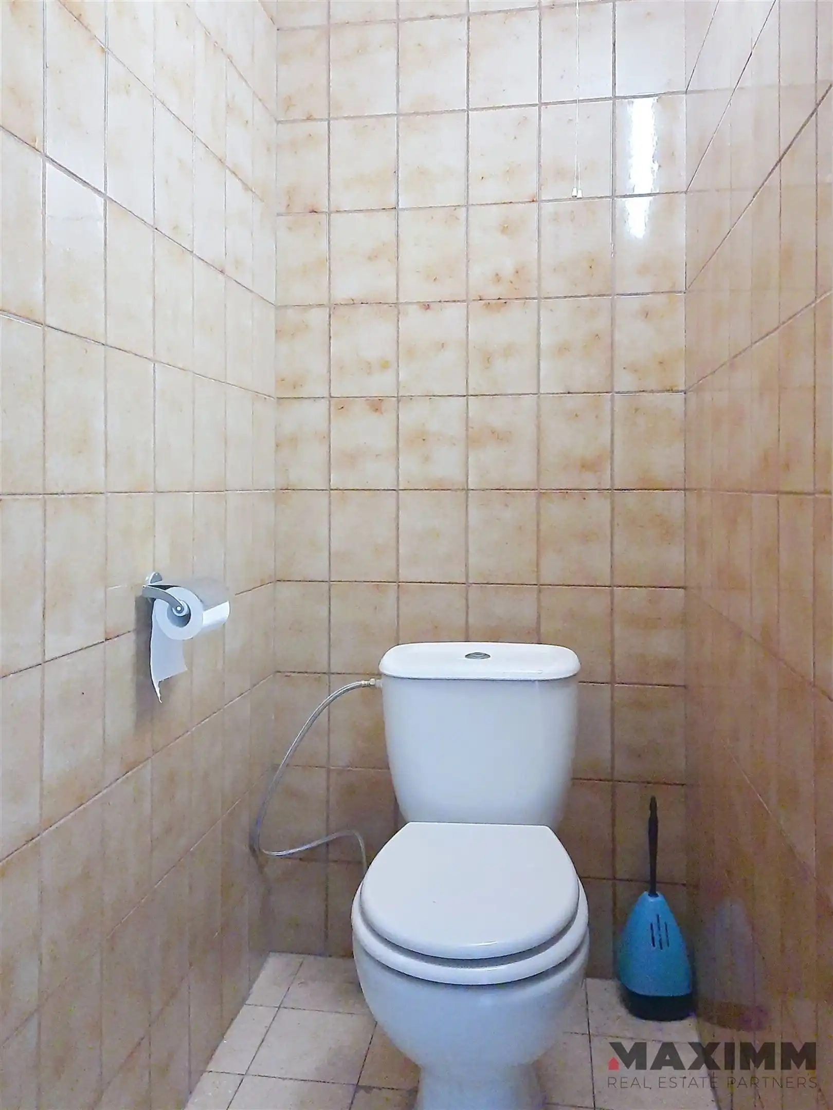 Gelijkvloers hoekpand, volledig onderkelderd op stategische locatie foto 16