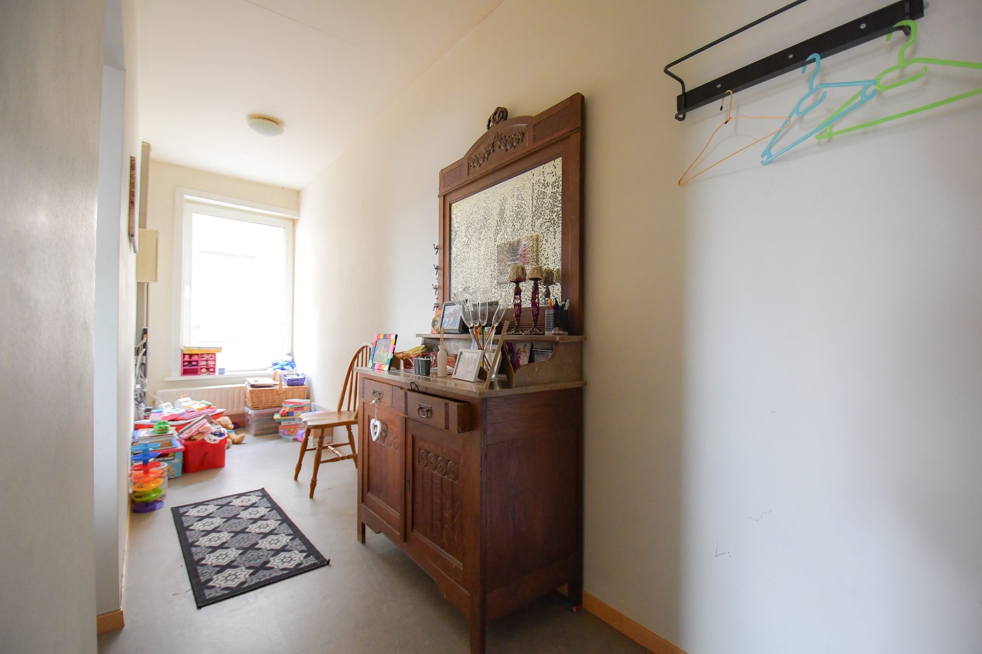 Ruim woning bestaande uit winkel en woonst  in centrum Oedelem foto 7