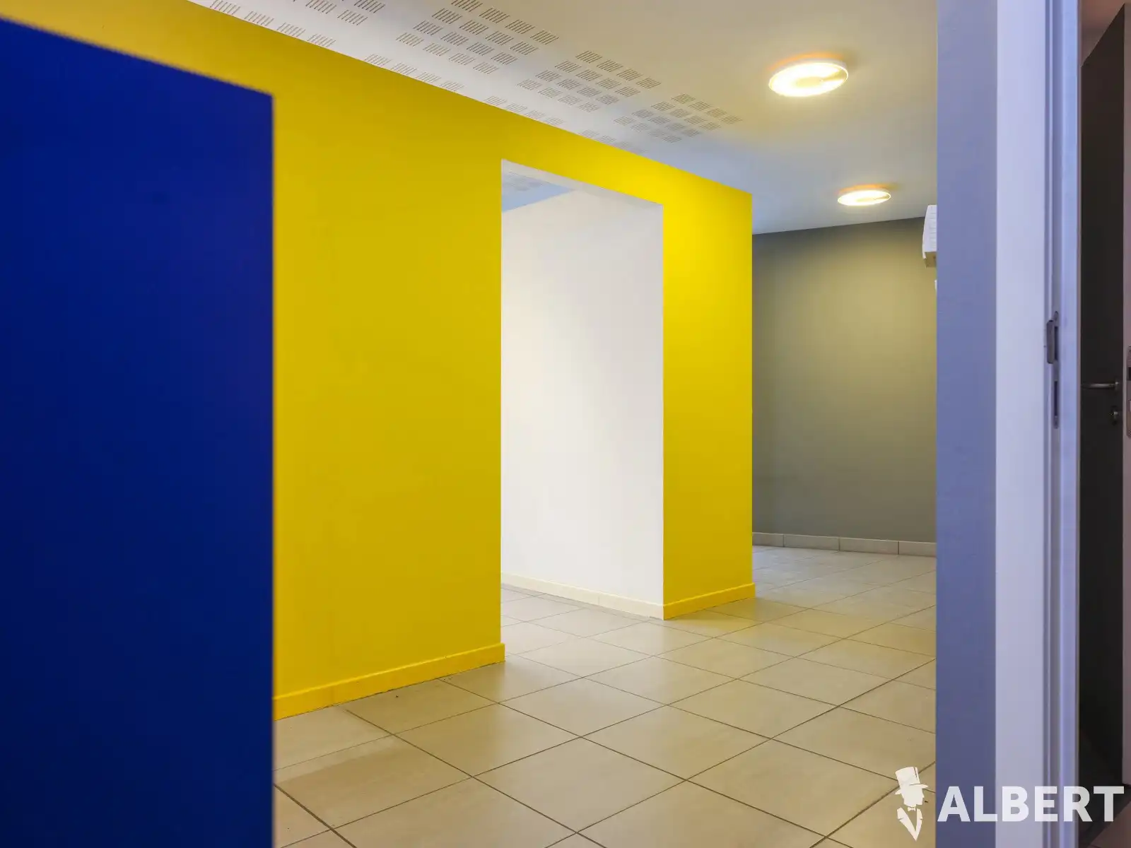 Modern handelspand op zichtlocatie te centrum Tielt foto 21