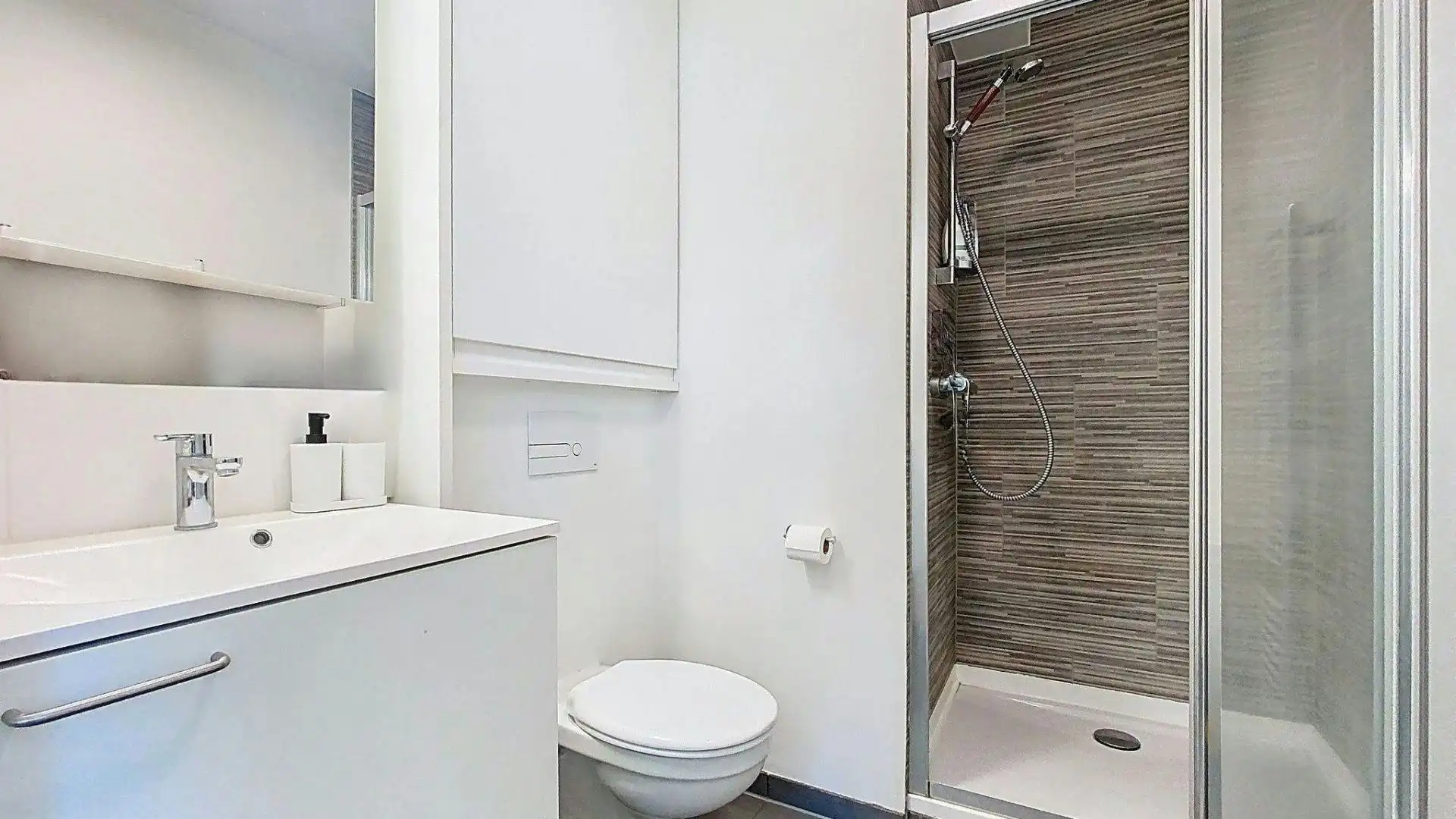 Studio gelegen op wandelafstand van de site van Tour&Taxis foto 6