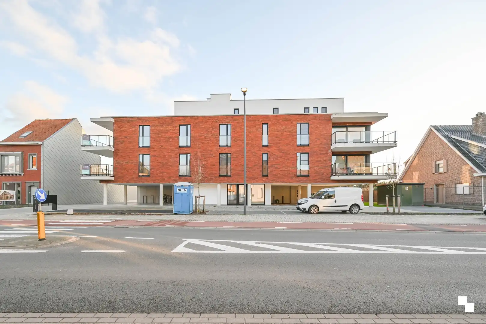 hoekappartement met aangenaam terras foto 20