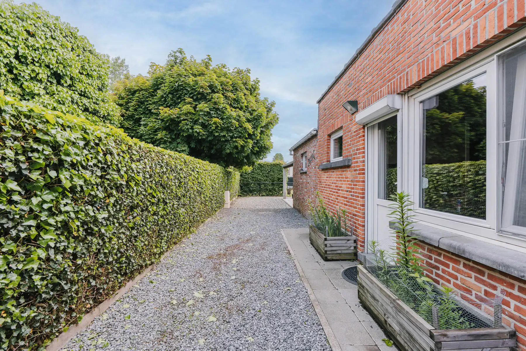 Halfopen bebouwing met centrale ligging foto 28