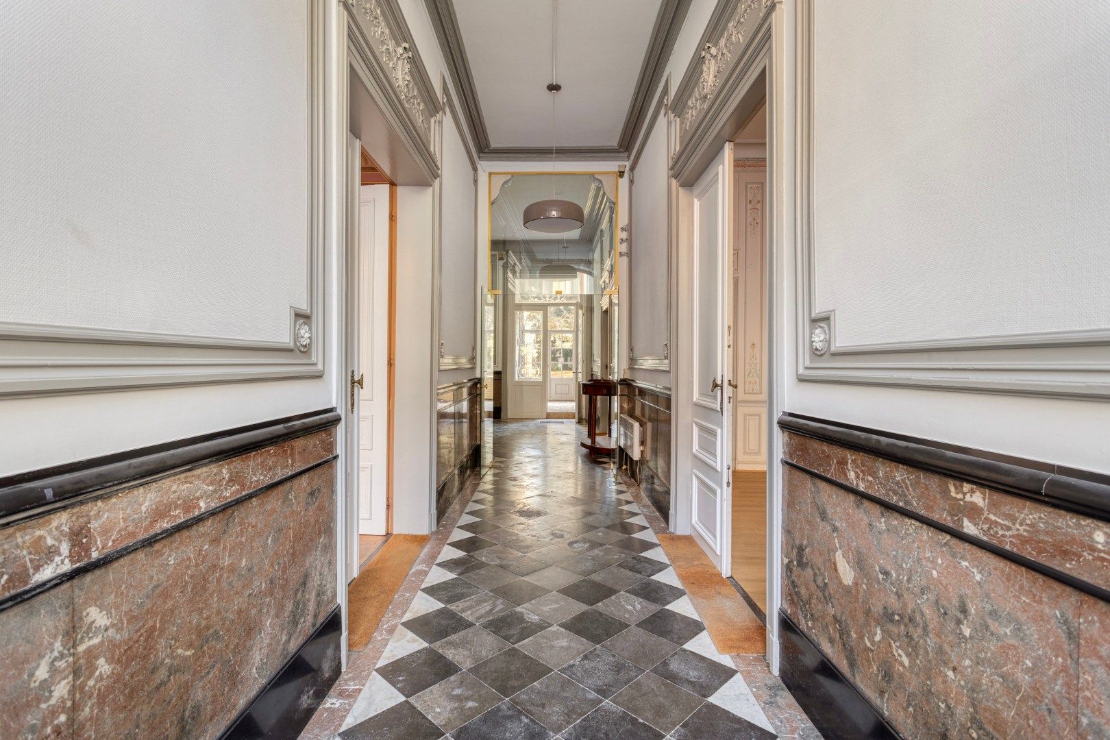 Een zeer ruime herenwoning te Edingen! foto 3