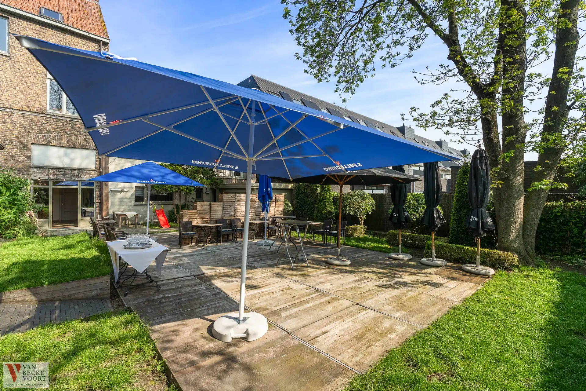 Imposant herenhuis met feestzaal foto 8