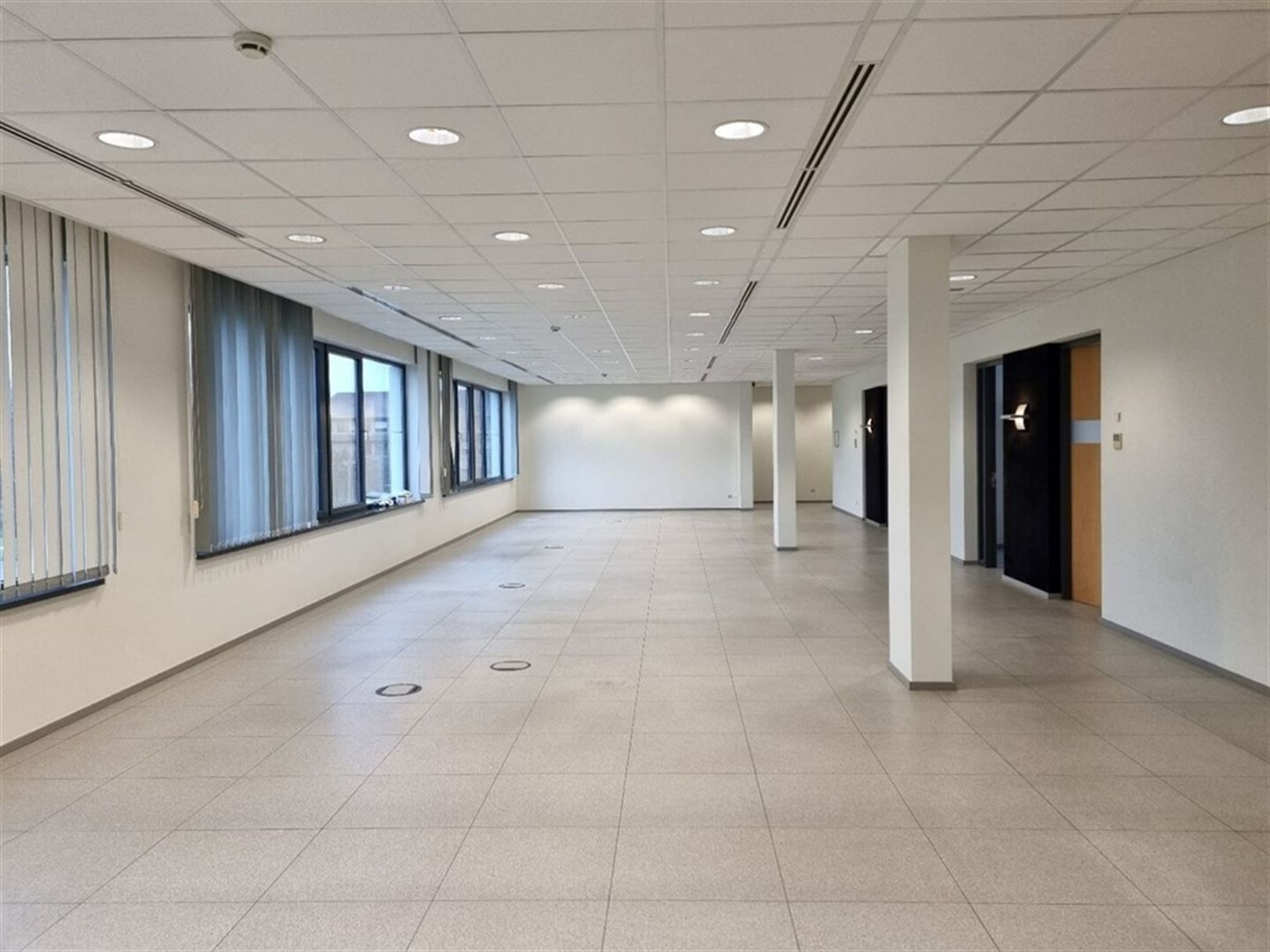 Kantoor te huur in Hasselt vanaf 527 m² met goede ligging foto 3