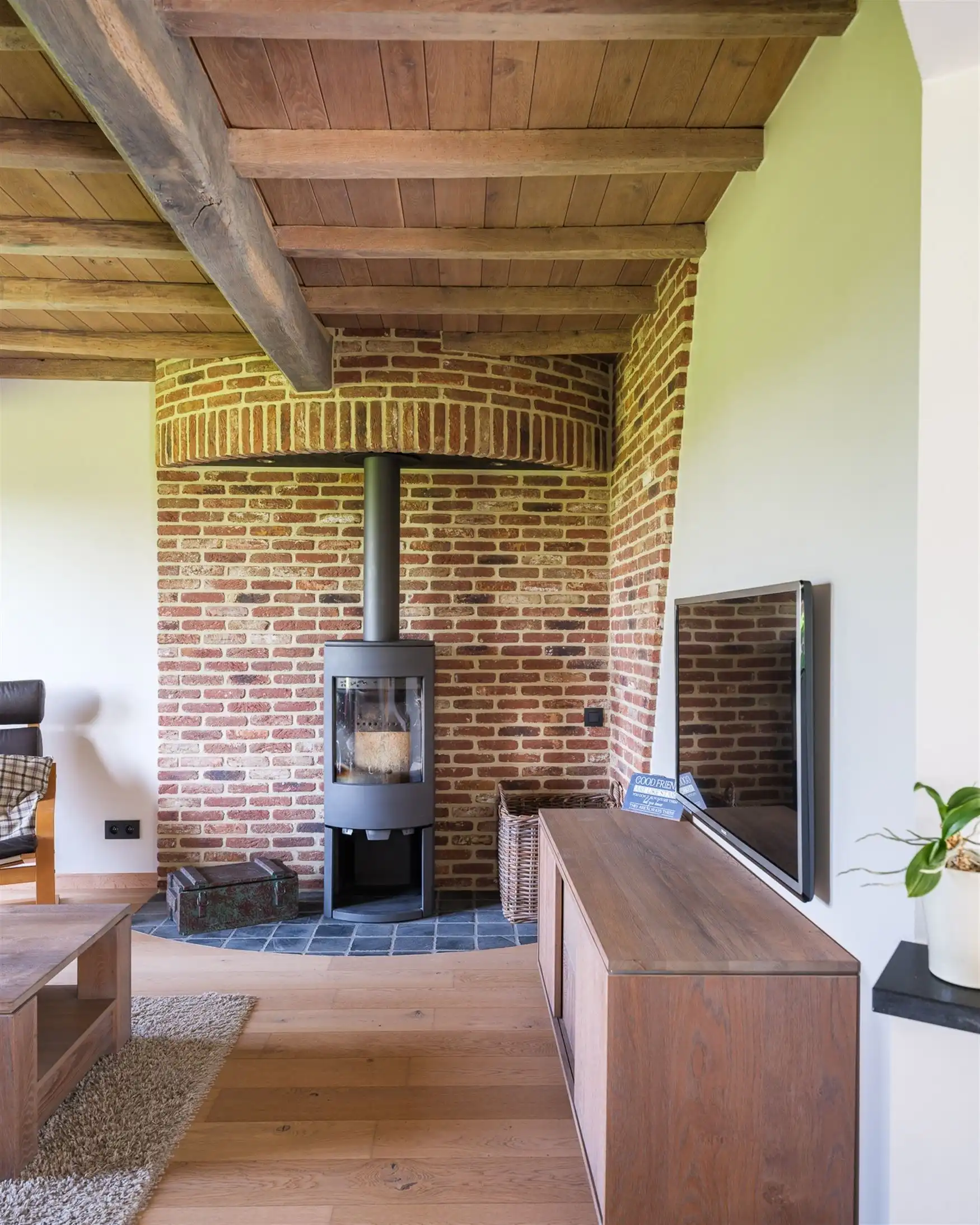 Exclusieve farmhouse te midden van de velden in Drongen foto 8