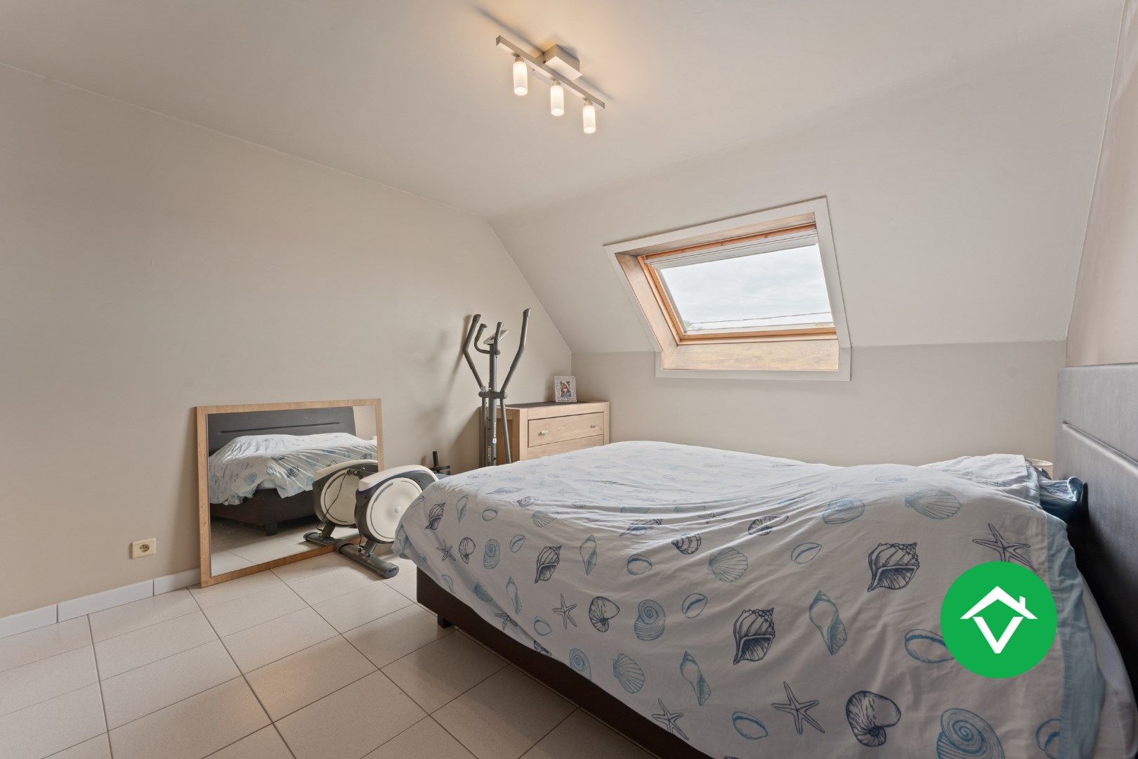 Instapklare woning met 3 slaapkamers en groene tuin te Koekelare foto 17