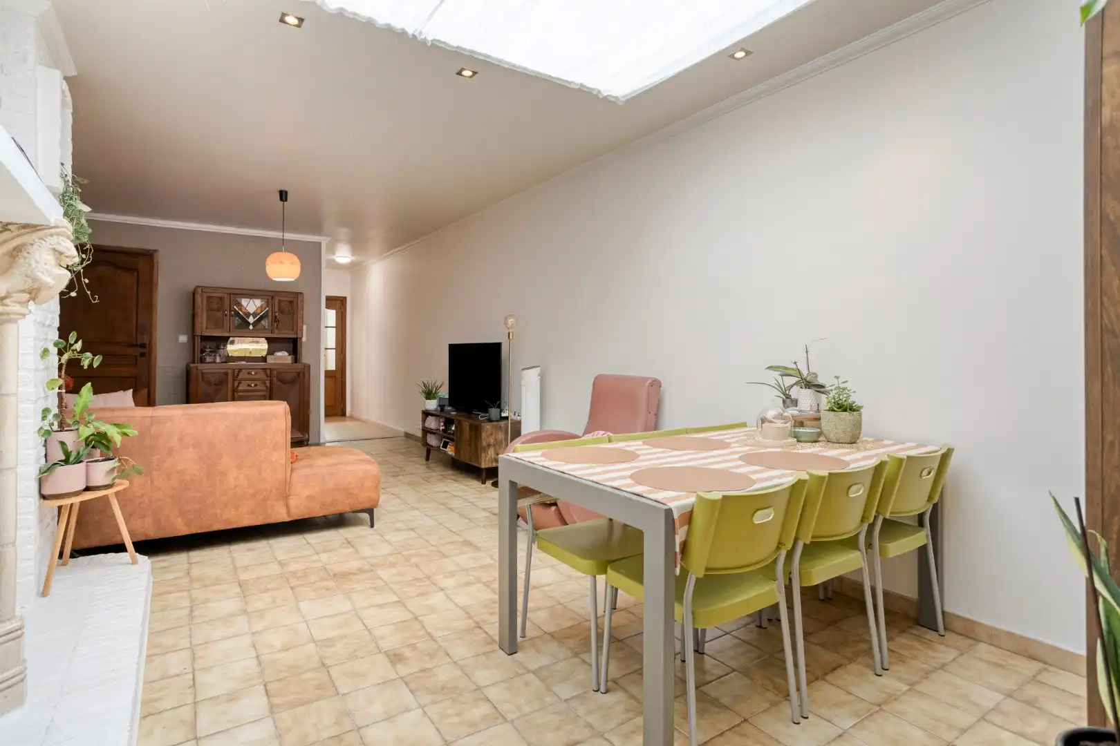 Instapklare starterswoning met 3 slaapkamers en tuin! foto 3