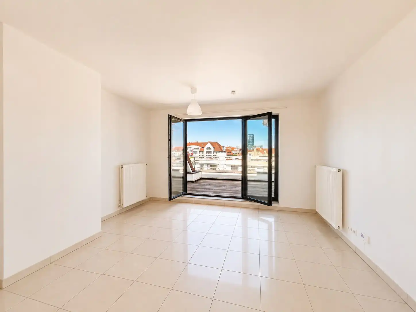 Op te frissen appartement met mooie terrassen te Heist foto 4
