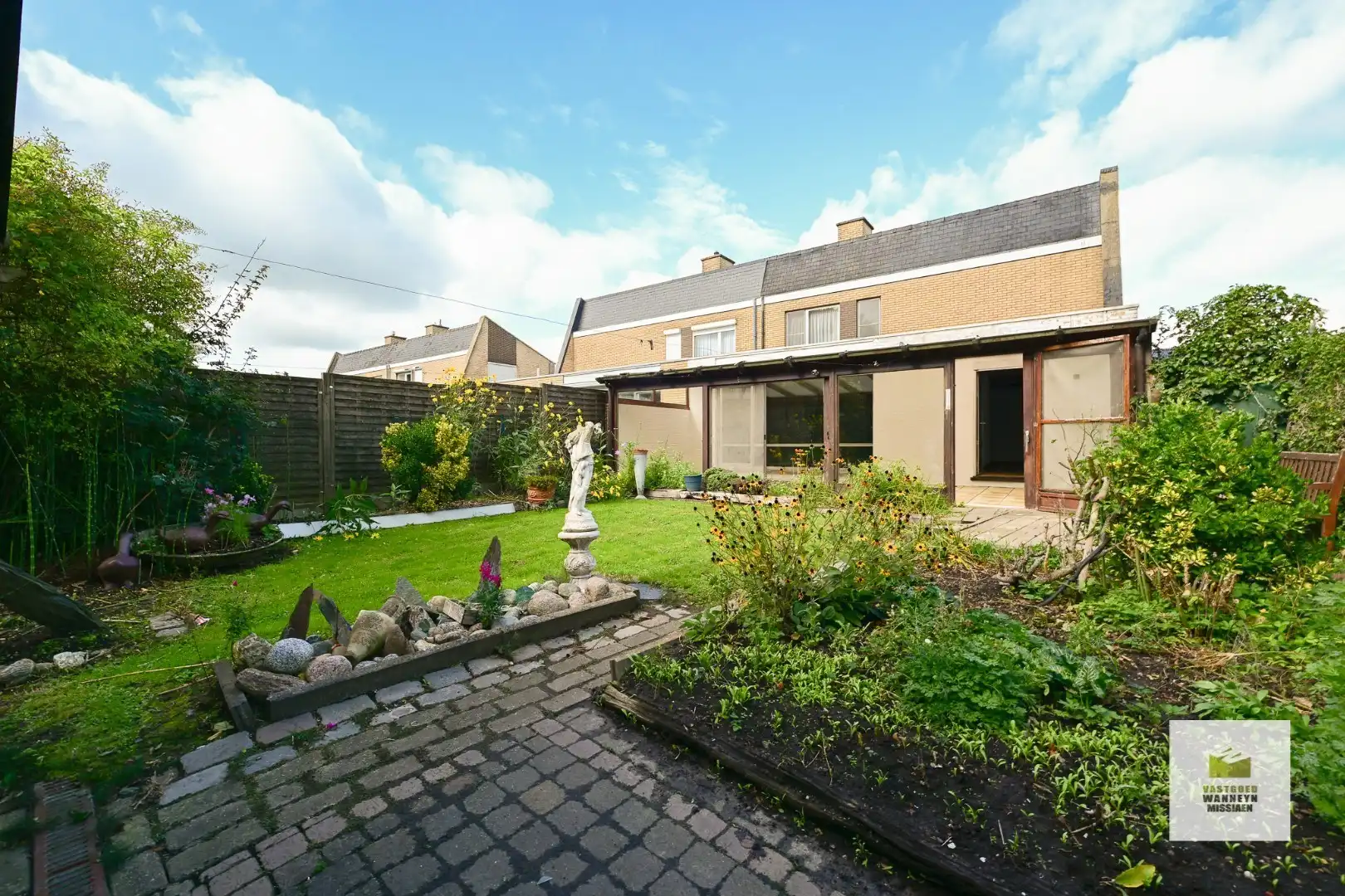 Te renoveren woning met 3 slaapkamers en zongerichte tuin op centrale ligging te Tielt foto 26