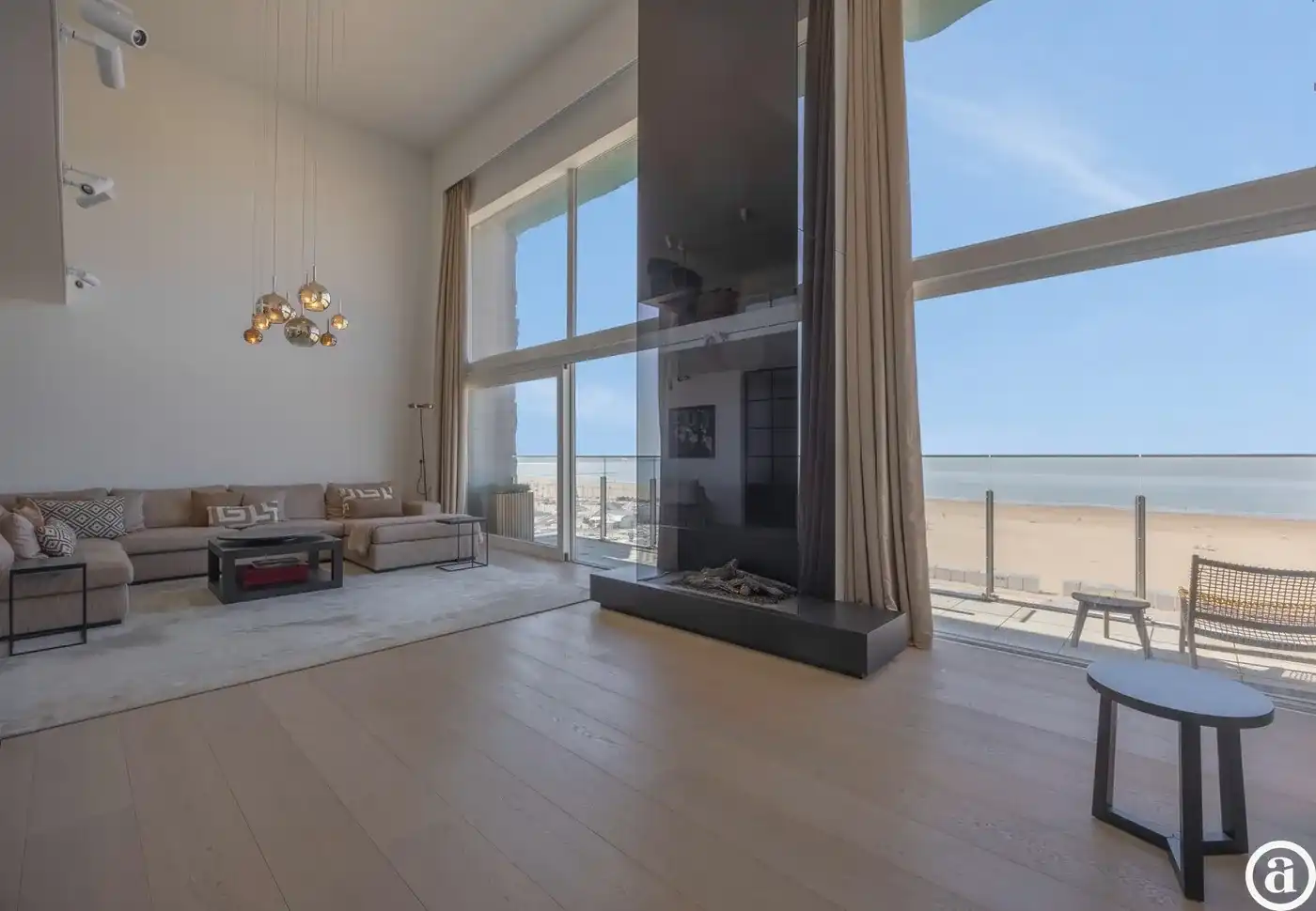Exclusieve mezzanine met panoramisch zeezicht (406m²). foto 6