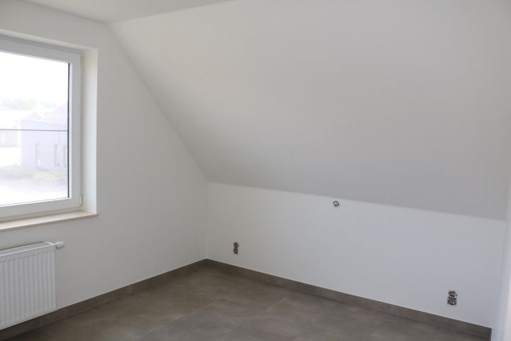 Toffe instapklare woning met 3 slaapkamers en carport foto 16