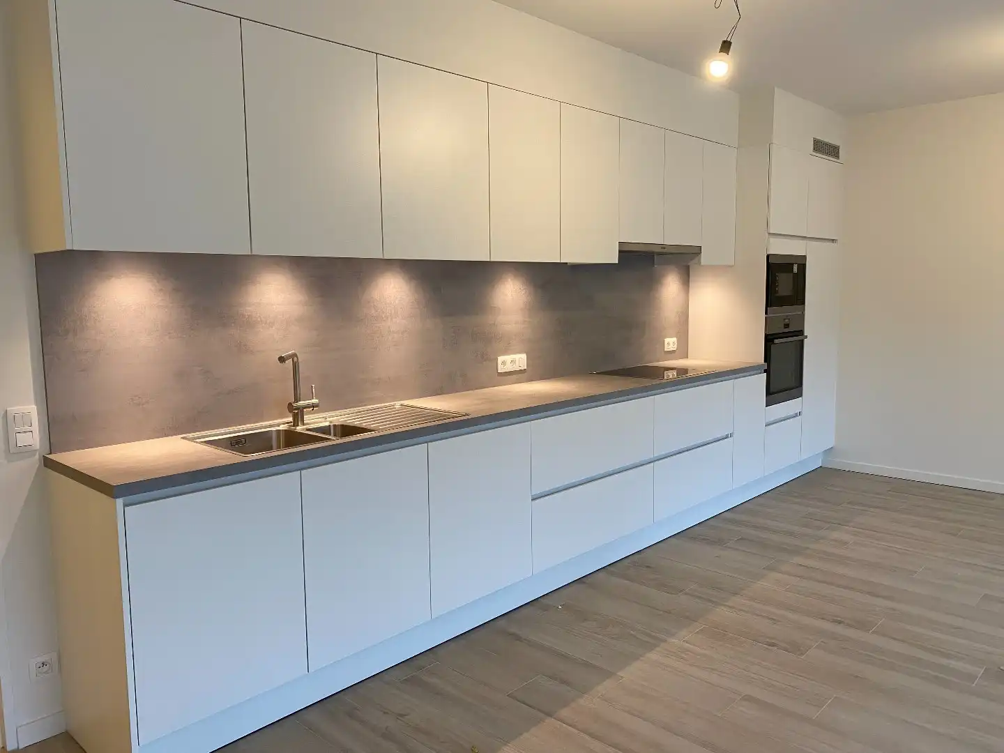 Luxueus gelijkvloers nieuwbouwappartement met 1 slaapkamer en autostaanplaats  foto 3