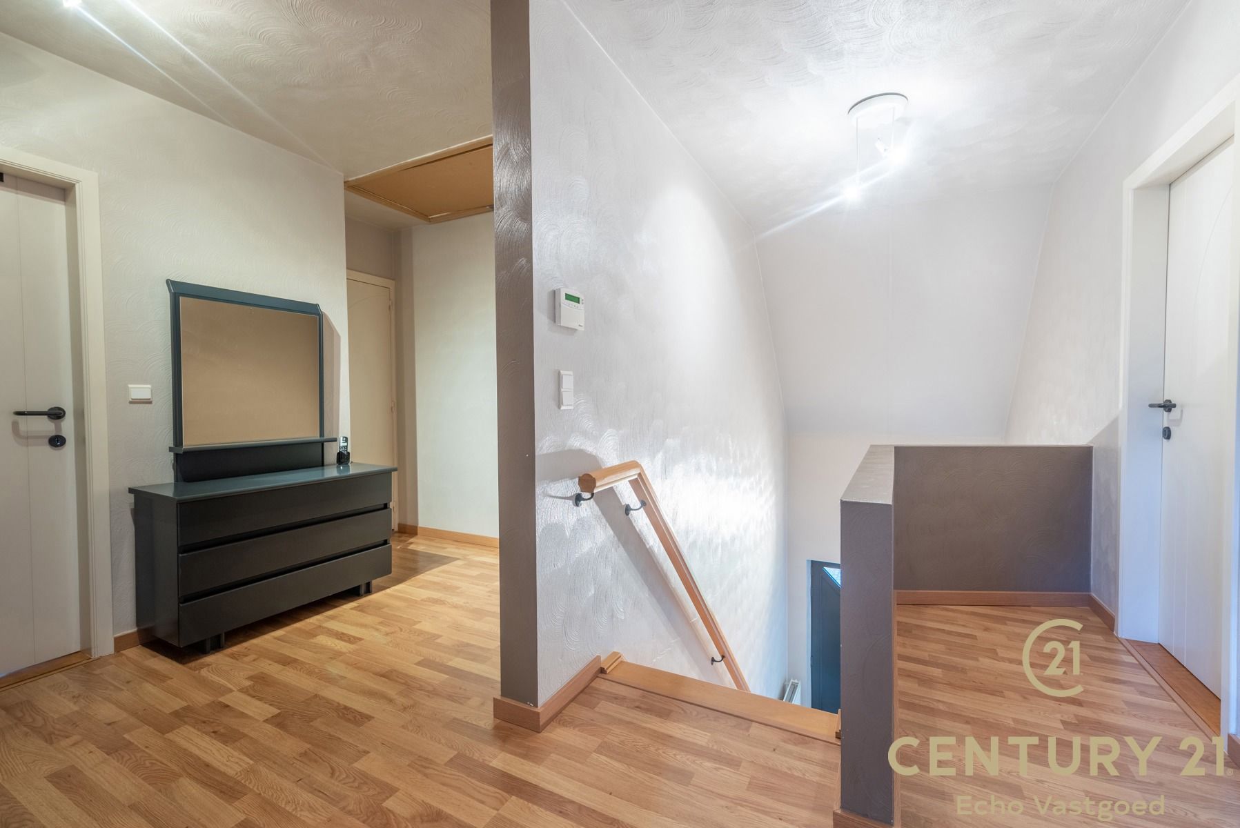 Ruime gezinswoning met 4 slaapkamers en polyvalente ruimte  foto 17