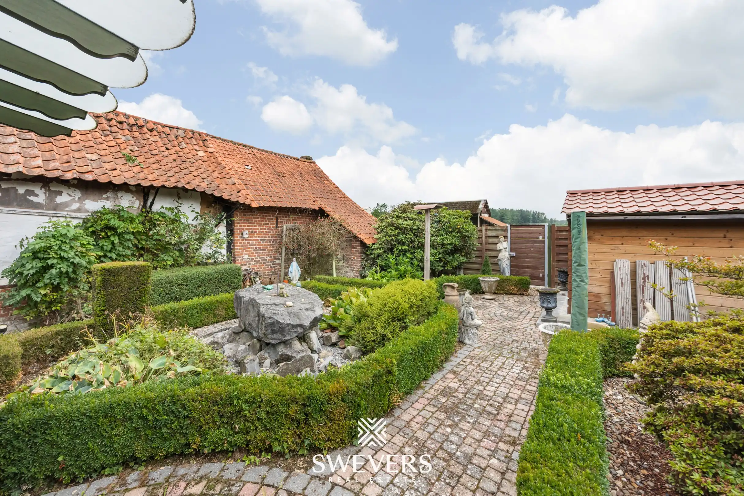 Royale gezinswoning met 257 m² woonruimte foto 27