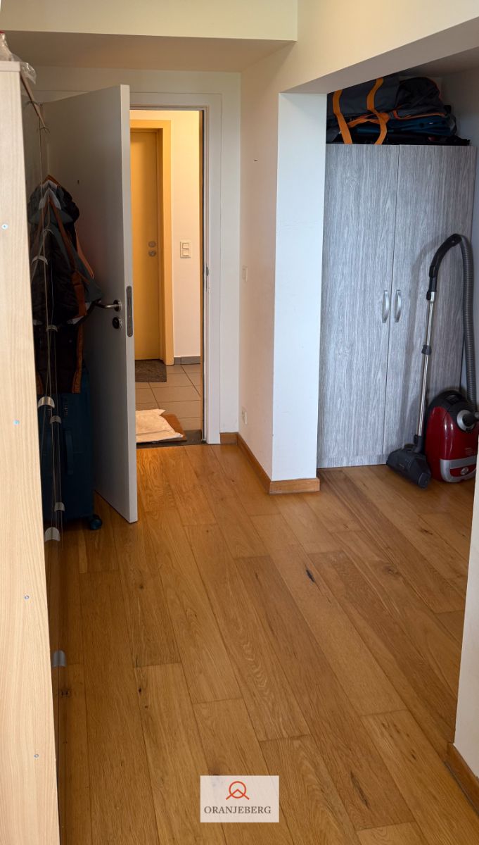 één slpk app met open zicht op het groen  en water foto 28