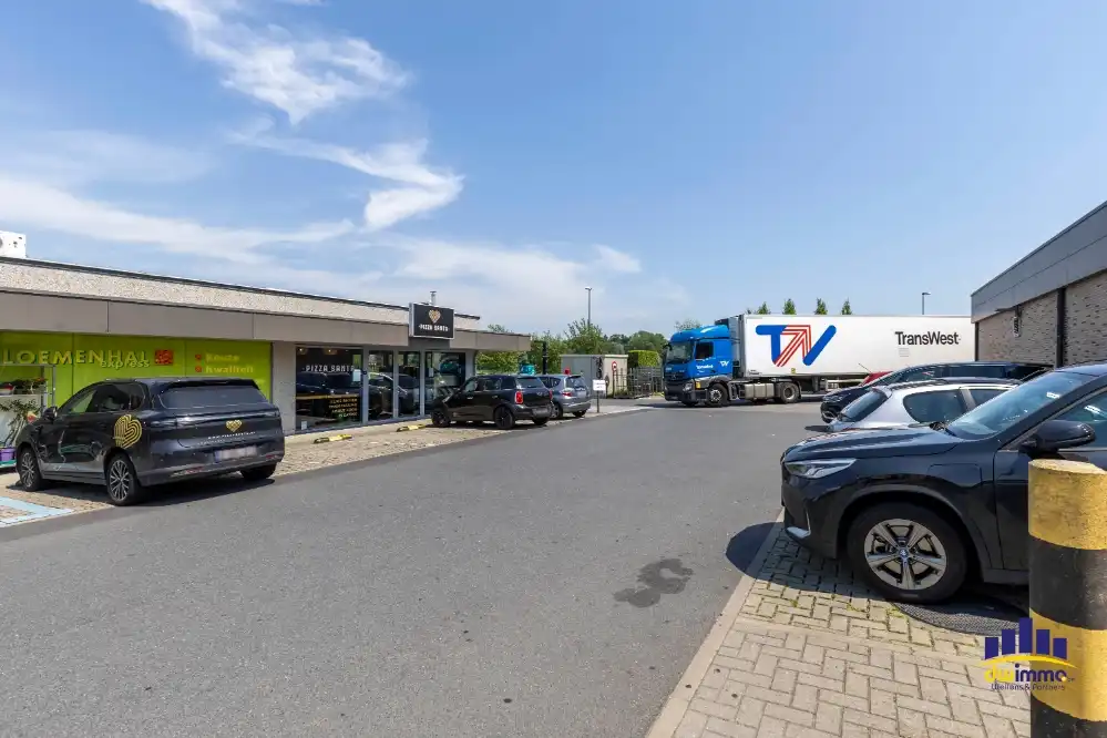 Horecazaak ter overname op toplocatie in Aalter – Ideaal voor take-away, delivery of nieuw horecaconcept foto 12