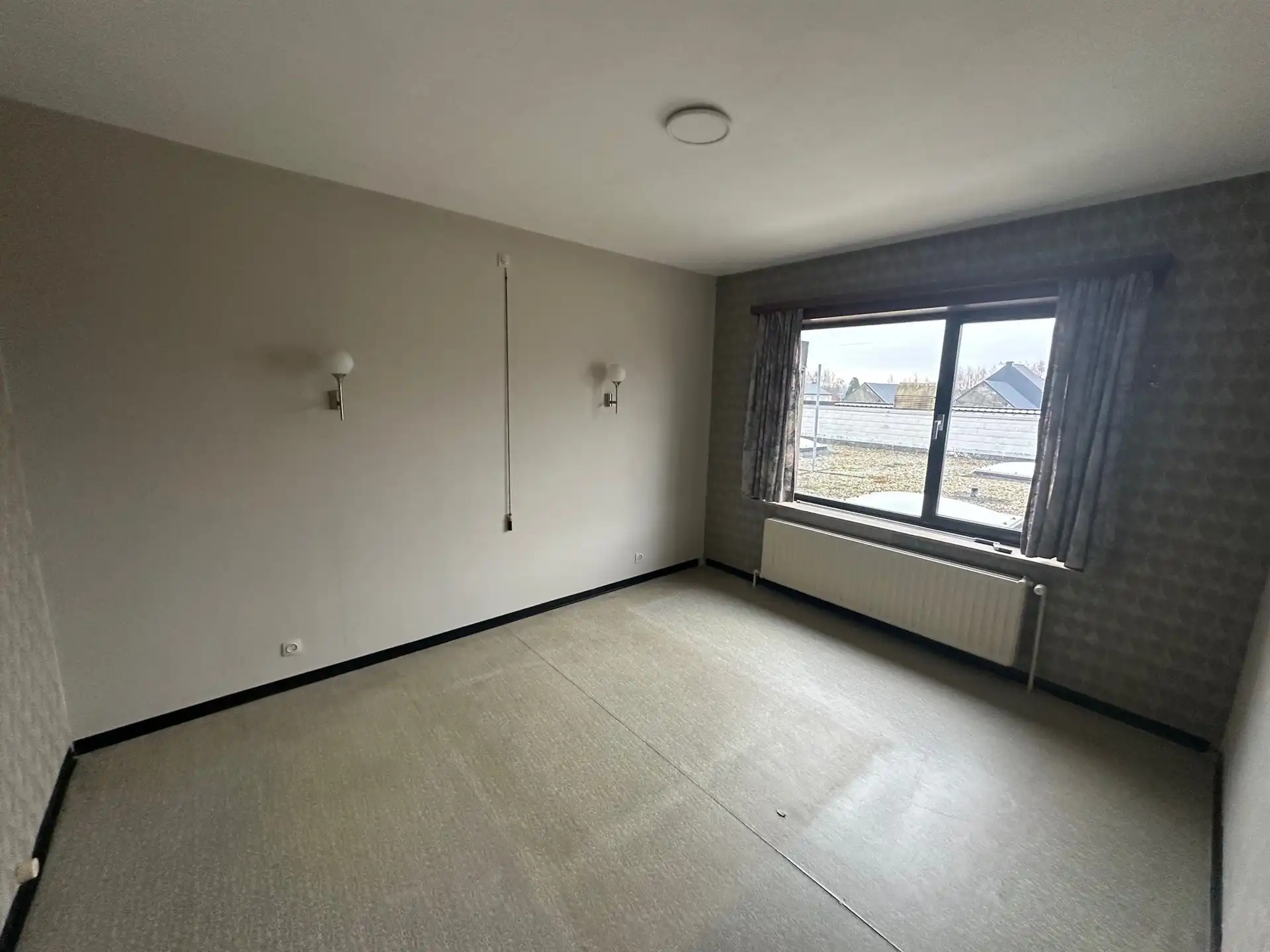 Ruim appartement met 3 slaapkamers boven handelszaak, vlot bereikbaar gelegen foto 7