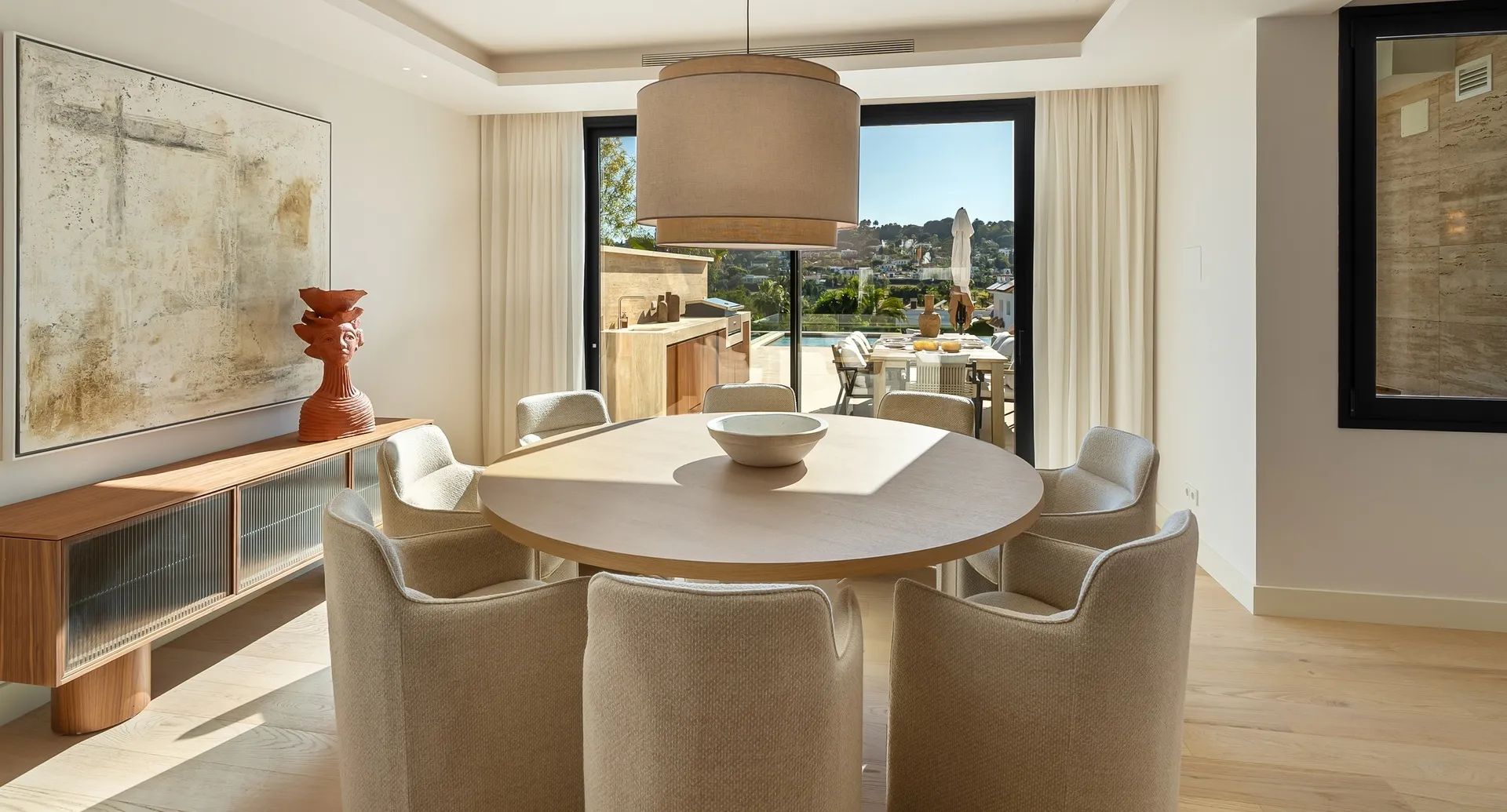 Pure perfectie in Nueva Andalucía: unieke villa met hoogwaardige afwerking foto 5
