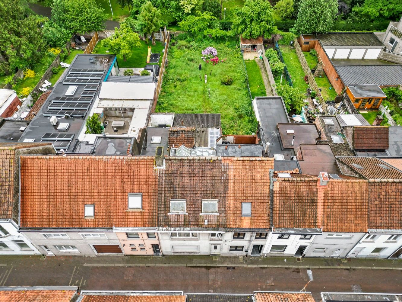 Hoofdfoto van de publicatie: Totaal renovatie/ te slopen woning in het hartje van Eeklo