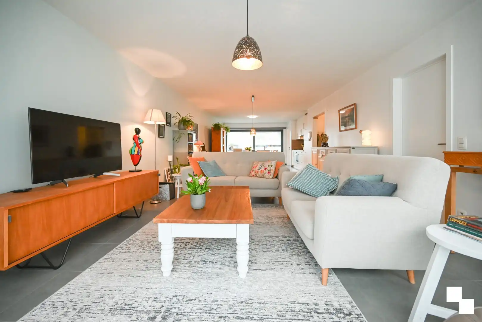 Lichtrijk tweeslaapkamer appartement te hartje Izegem foto 6