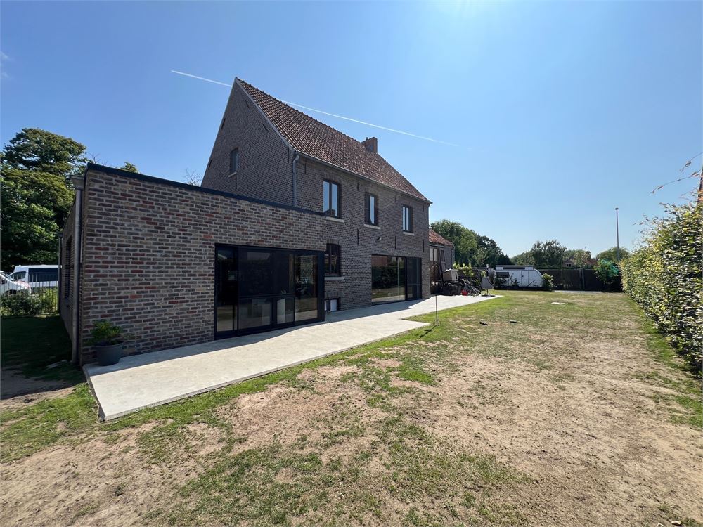 Instapklare woning met veel potentieel! foto {{pictureIndex}}