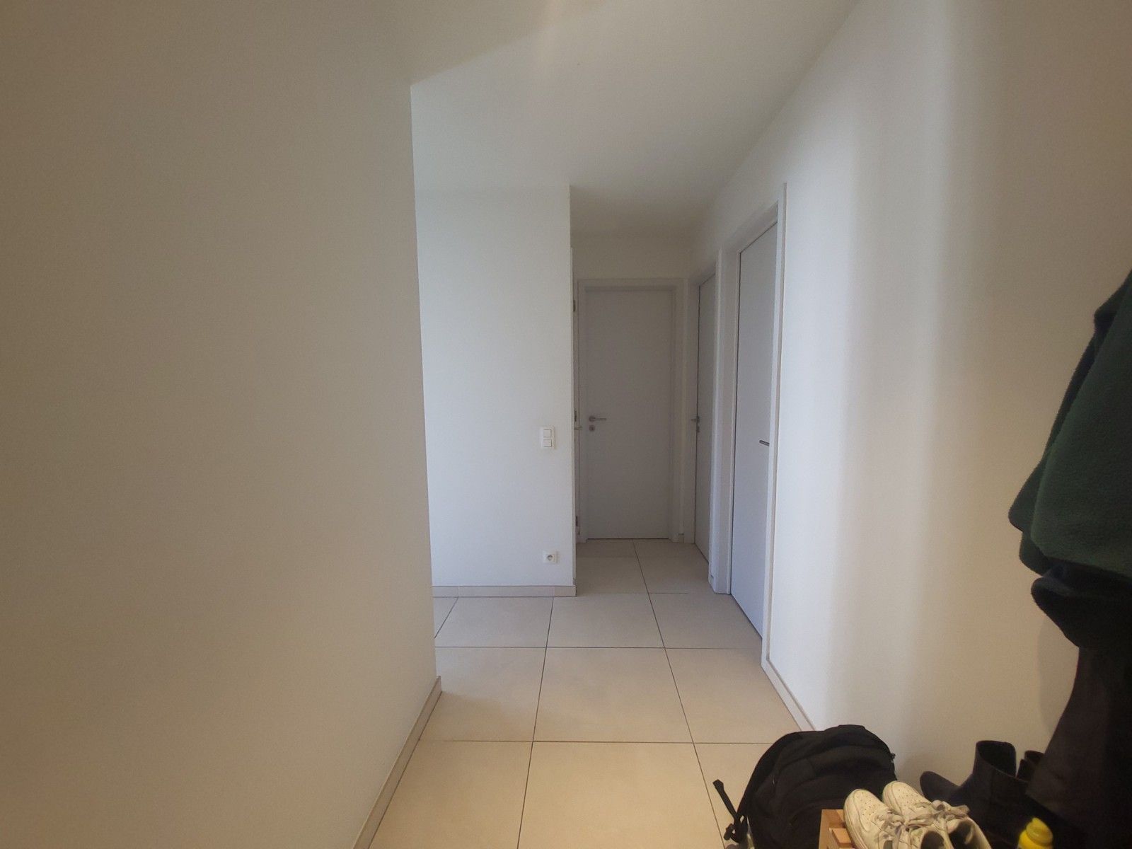 Zeer centraal gelegen 2-slaapkamer appartement foto 3
