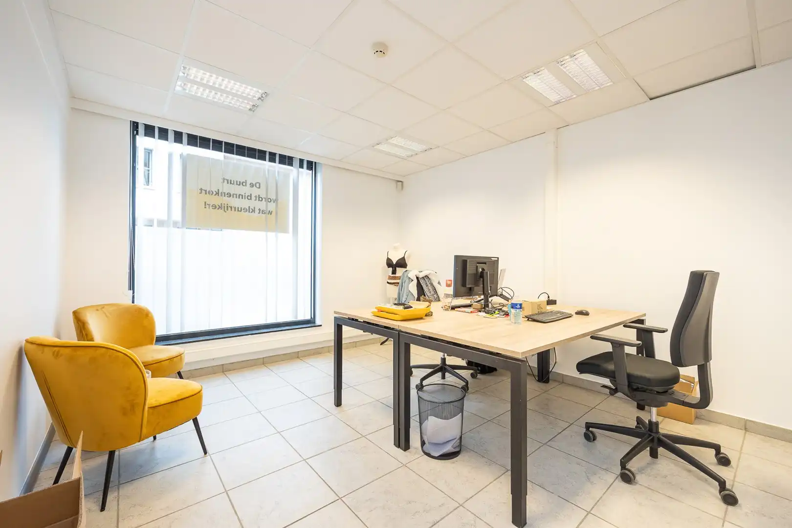 VERHUURD HANDELSPAND MET GARAGEBOX foto 3