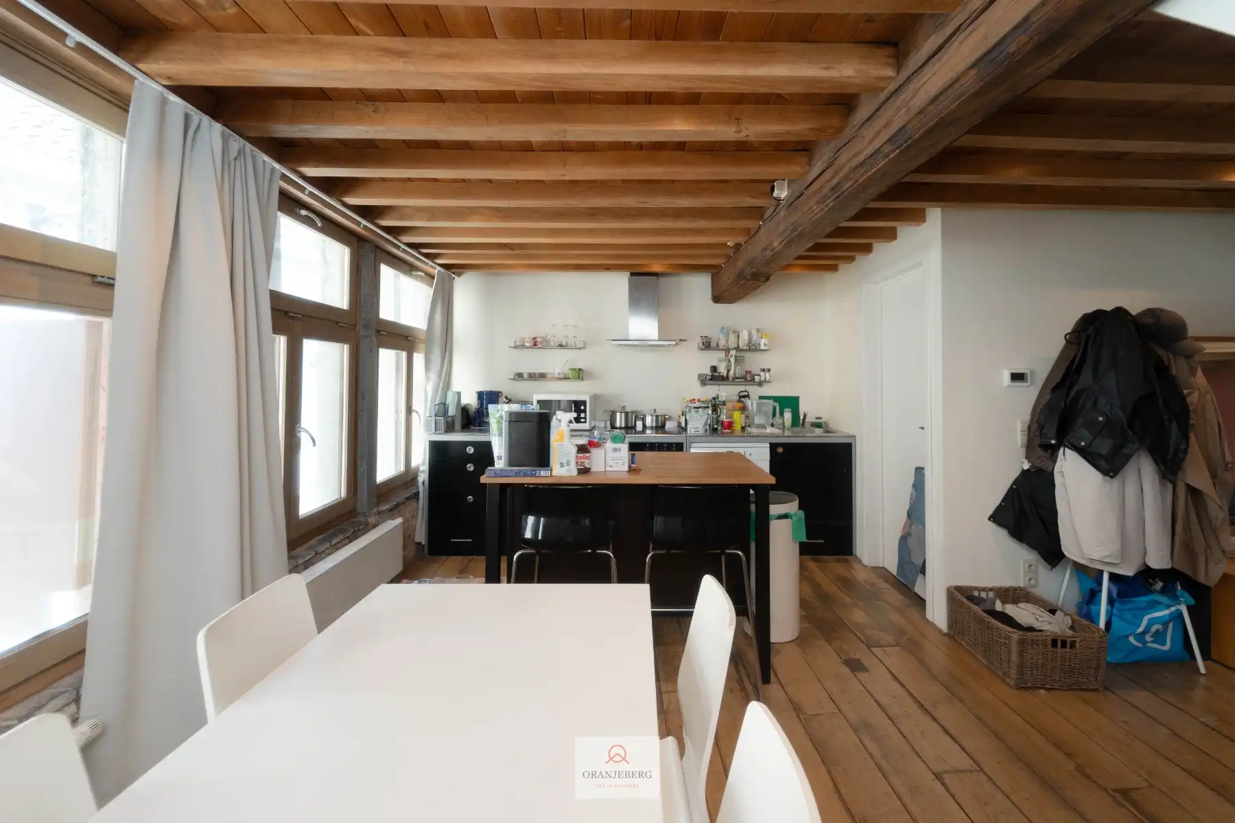 Charmant duplex appartement met ruim terras op toplocatie in het centrum foto 2