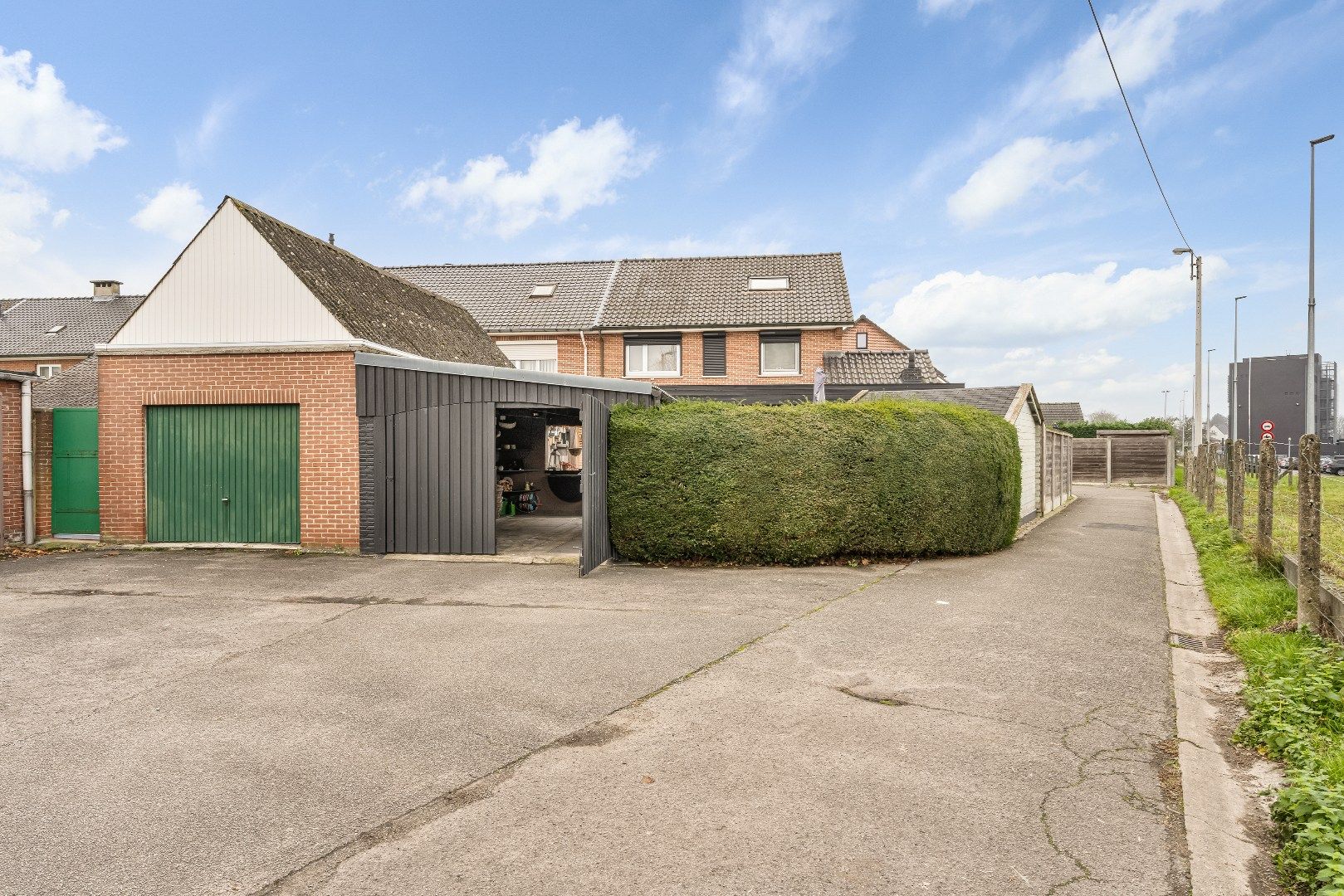 Luxueus vernieuwde 3-gevel woning op toplocatie. foto 28